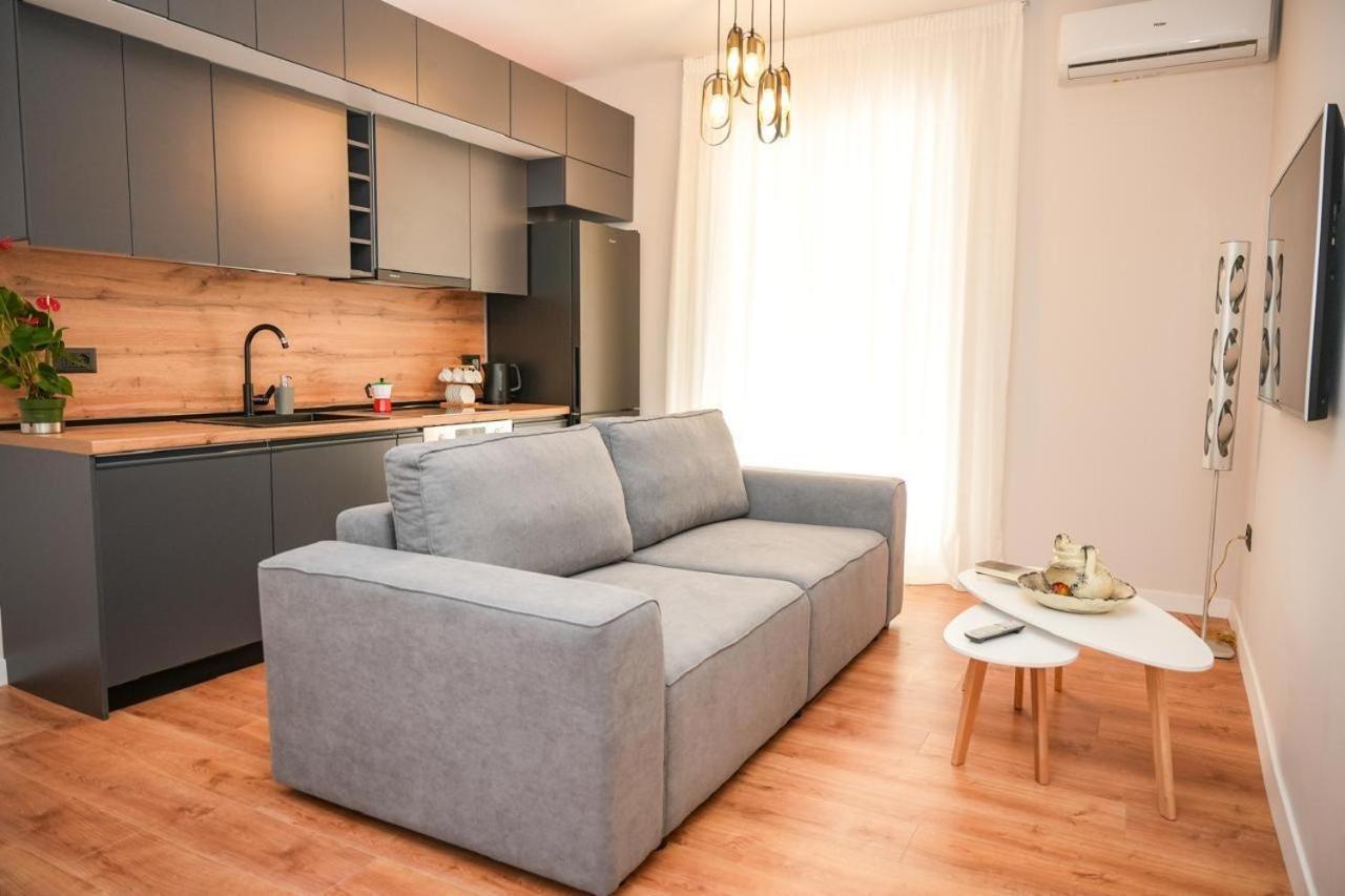 Bougainvilla Apartments Тирана Екстер'єр фото